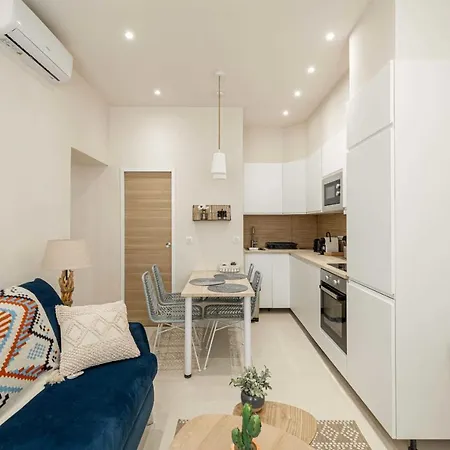Cozy Renovated - 1br4p - Hyper Center *
