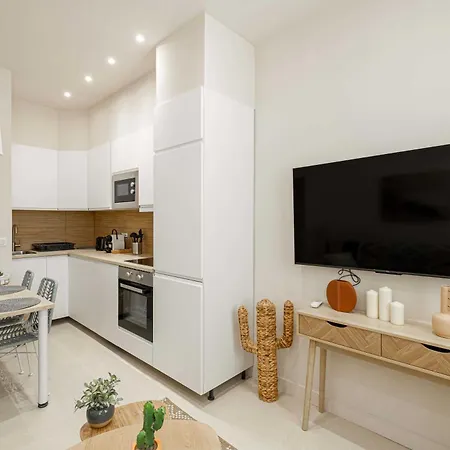 Cozy Renovated - 1br4p - Hyper Center