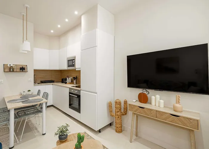 Cozy Renovated - 1br4p - Hyper Center